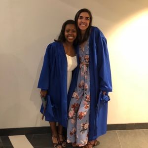 Meet your Posher, Alexis